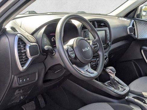 Used 2024 Kia Soul LX w/ Option Group 015 image 2