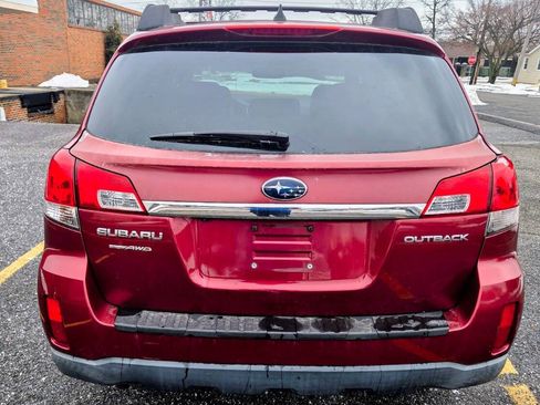 Used 2011 Subaru Outback 2.5i Limited AWD/4WD image 6