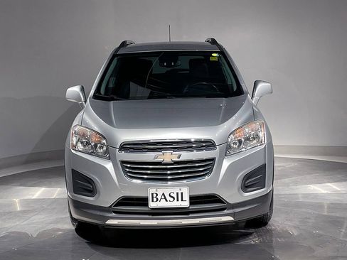 Used 2016 Chevrolet Trax LT w/ LT Convenience Package image 9