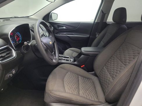 Used 2021 Chevrolet Equinox LT image 17