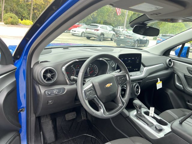 Used 2024 Chevrolet Blazer LT w/ Driver Confidence Package FWD image 10