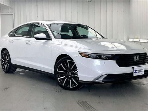 Used 2024 Honda Accord Touring image 35