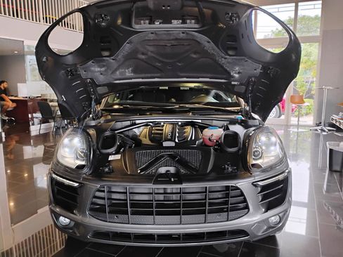 Used 2016 Porsche Macan S AWD/4WD image 3