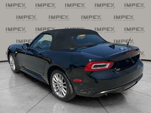 Used 2018 FIAT 124 Spider Classica w/ Technology & Siriusxm Group RWD image 4