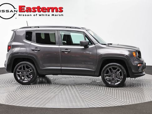 Used 2021 Jeep Renegade Latitude w/ Sun & Sound Group AWD/4WD image 4