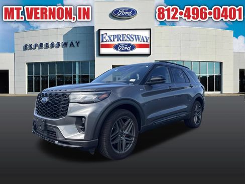 Used 2025 Ford Explorer ST-Line w/ ST-Line Street Pack AWD/4WD image 10