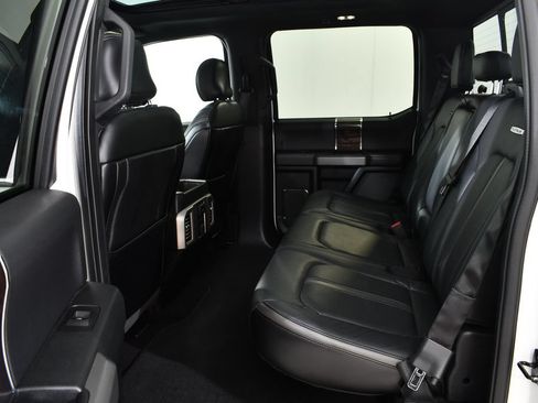 Used 2016 Ford F150 Platinum w/ Equipment Group 701A Luxury AWD/4WD image 11