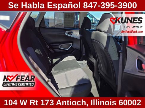 Used 2025 Kia Soul LX w/ LX Technology Package FWD image 33