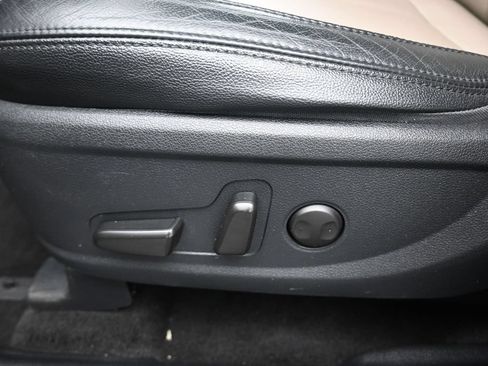 Used 2019 Hyundai Santa Fe Limited AWD/4WD image 12