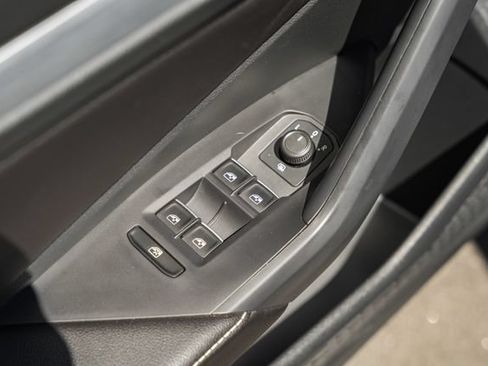 Used 2025 Volkswagen Jetta S FWD image 38