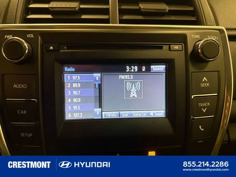 Used 2016 Toyota Camry LE image 32