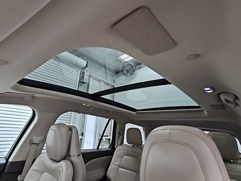 Used 2020 Lincoln Aviator Reserve w/ Equipment Group 202A image 32