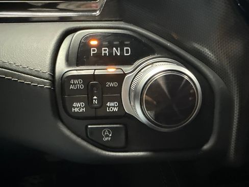 Used 2022 RAM 1500 Limited w/ Body Color Bumper Group AWD/4WD image 25