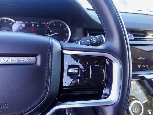 Used 2023 Land Rover Discovery Sport SE image 21