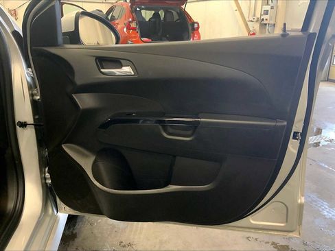 Used 2020 Chevrolet Sonic LT w/ Convenience Package image 21