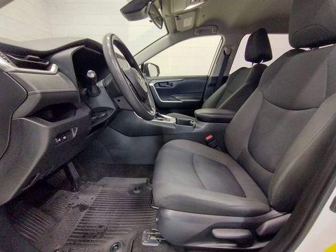 Used 2023 Toyota RAV4 LE image 20