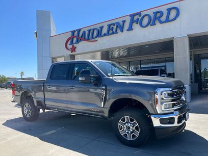 New 2026 Ford F350 Lariat w/ FX4 Off-Road Package