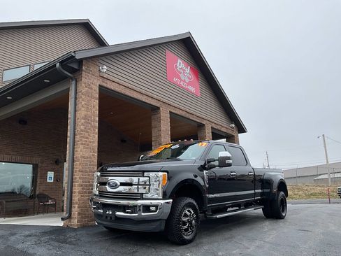 Used 2017 Ford F350 Lariat w/ Chrome Package image 51