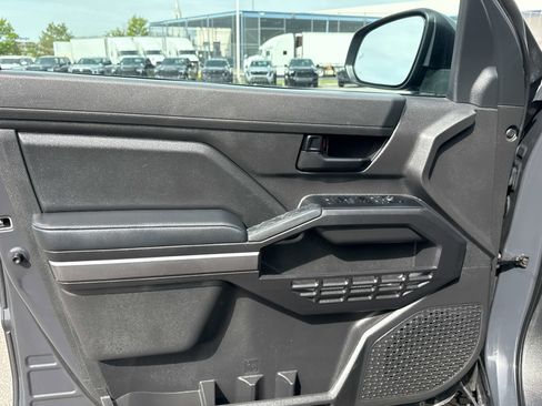 Used 2024 Toyota Tacoma SR5 AWD/4WD image 12