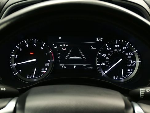 Used 2021 Toyota Highlander XSE AWD/4WD image 25