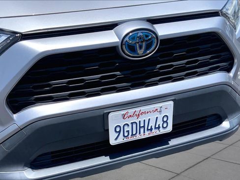 Certified 2023 Toyota RAV4 XLE Premium AWD/4WD image 29