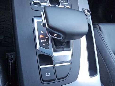 Used 2020 Audi Q5 2.0T Titanium Premium Plus image 48