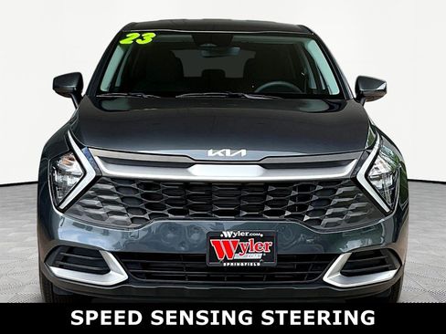 Used 2023 Kia Sportage LX FWD image 2