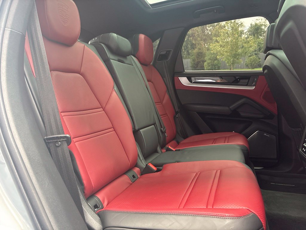 Certified 2024 Porsche Cayenne S AWD/4WD image 19