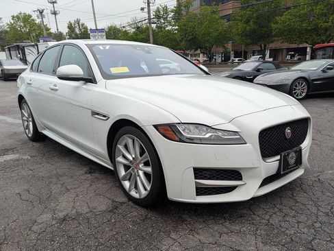 Used 2017 Jaguar XF R-Sport AWD/4WD image 5