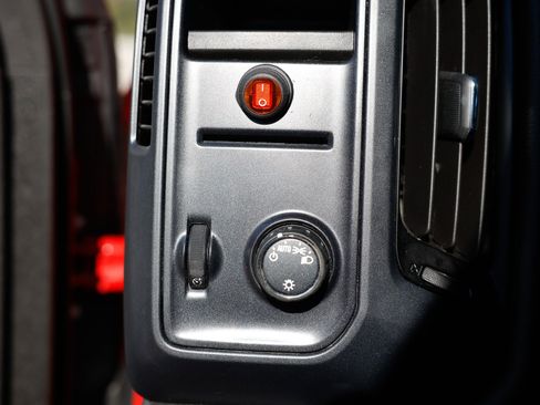 Used 2019 Chevrolet Silverado 1500 Custom w/ Custom Convenience Package image 43