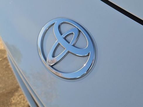 Used 2026 Toyota Camry LE FWD image 30