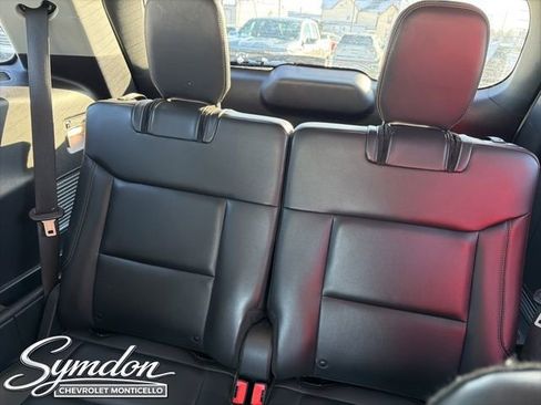 Used 2022 Ford Explorer XLT w/ Equipment Group 202A image 18