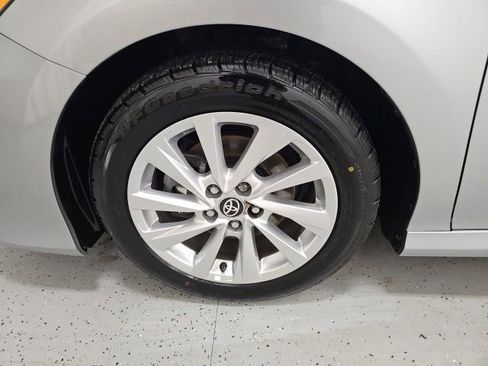 Used 2023 Toyota Camry LE image 10