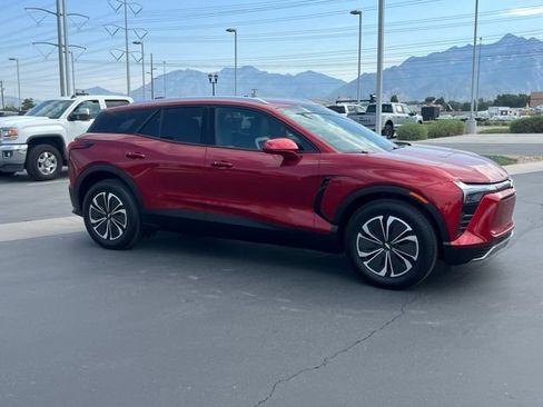 Used 2024 Chevrolet Blazer EV LT AWD/4WD image 9