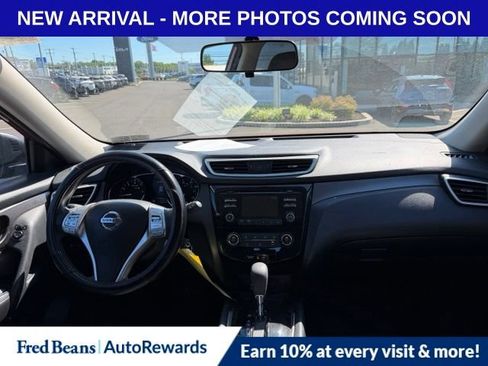 Used 2016 Nissan Rogue S AWD/4WD image 11