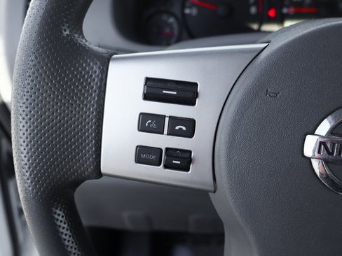 Used 2018 Nissan Frontier S image 25