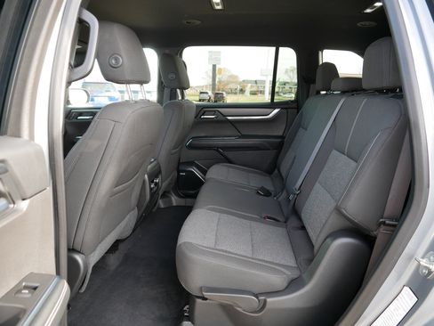 Used 2025 GMC Acadia Elevation image 34