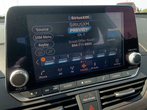 Used 2025 Nissan Altima 2.5 SV FWD image 30