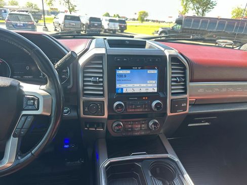 Used 2019 Ford F250 Platinum w/ Platinum Ultimate Package AWD/4WD image 12