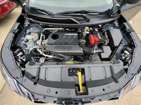 Used 2023 Nissan Rogue S AWD/4WD image 17