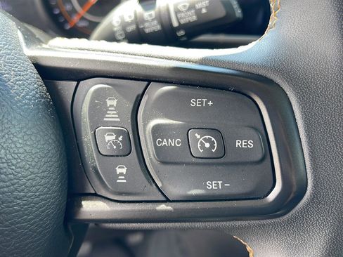 Used 2024 Jeep Wrangler Unlimited Sport AWD/4WD image 16