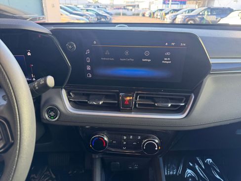 Used 2025 Chevrolet TrailBlazer LT image 18