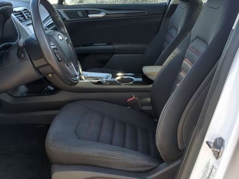 Used 2013 Ford Fusion SE FWD image 20