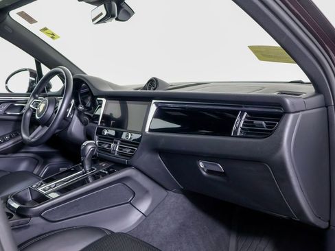 Certified 2023 Porsche Macan S AWD/4WD image 9