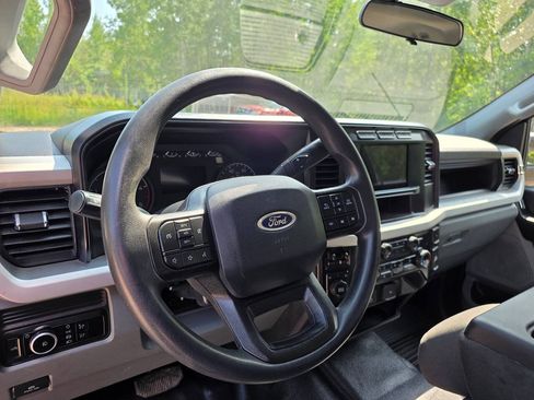 Used 2024 Ford F350 XL AWD/4WD image 27