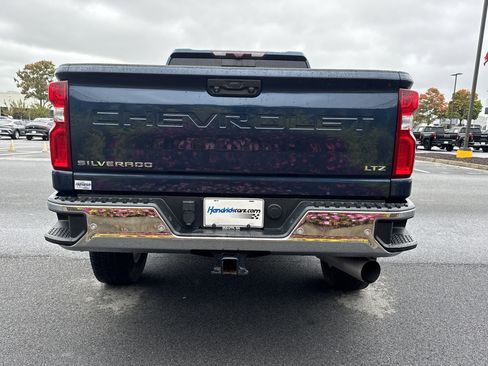Used 2021 Chevrolet Silverado 3500 LTZ w/ LTZ Premium Package image 9