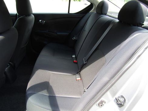 Used 2013 Nissan Versa SV w/ Convenience Pkg image 22