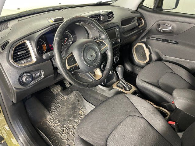 Used 2015 Jeep Renegade Latitude w/ Popular Equipment Group AWD/4WD image 3