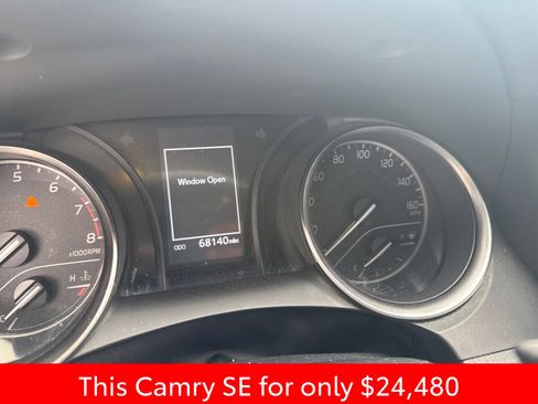 Used 2023 Toyota Camry SE FWD image 18