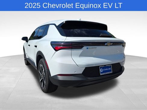 Used 2025 Chevrolet Equinox EV LT FWD image 7